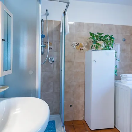 Mountain&lake Terrace Retreat Apartment