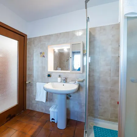 Mountain&lake Terrace Retreat Apartment *