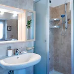 Mountain&lake Terrace Retreat 公寓