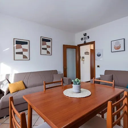 Lägenhet With Terrace - & Bellagio Nearby *