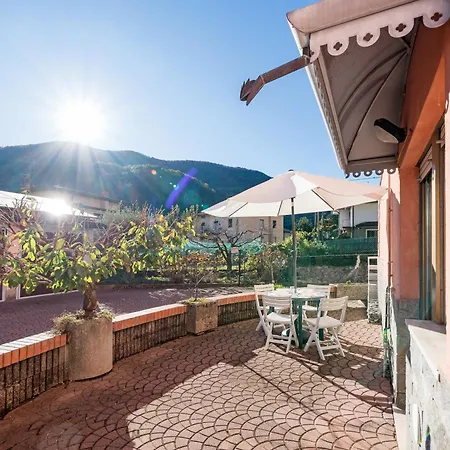 With Terrace - & Bellagio Nearby *
