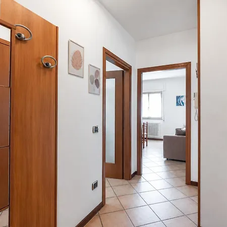 Apartamento With Terrace - & Bellagio Nearby *